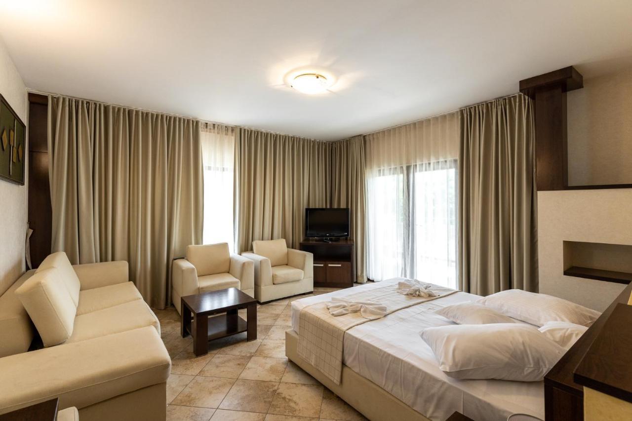 Hotel By Tony Mamaia Exterior foto